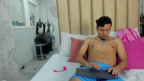 Luna and Leoh online show from 06-19-26, 12:31