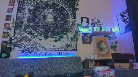 Diva online show from 12-04-25, 01:48