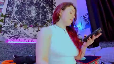 Snapshot of fearlessdiva_x chatting on 06-04-26, 02:06 Diva online show from 06-04-26, 02:06