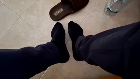 Snapshot of fede2985 chatting on 12-12-24, 06:57 Fede online show from 12-12-24, 06:57