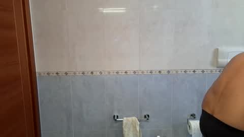 Snapshot of fede2985 chatting on 02-03-25, 10:58 Fede online show from 02-03-25, 10:58