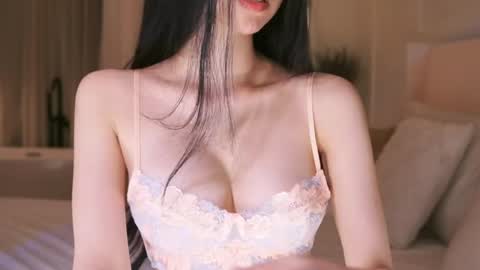 feel_me_00 online show from 03-29-26, 04:18