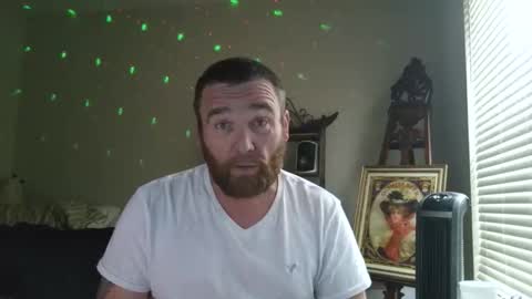 Snapshot of feelgoodnu chatting on 12-01-25, 09:09 PullouProblems online show from 12-01-25, 09:09