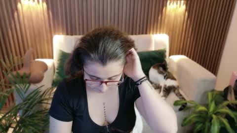 Feelena online show from 11-05-25, 07:14