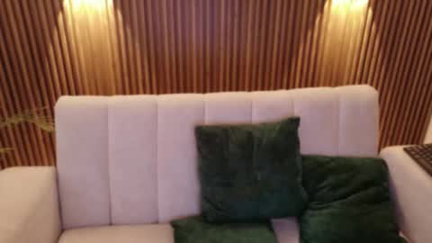 Feelena online show from 11-07-25, 06:41