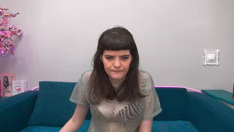 Laura online show from 06-17-26, 12:13