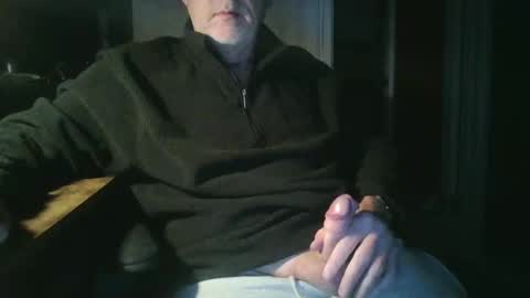 Snapshot of feet_fan69 chatting on 12-05-24, 04:34 John Buck online show from 12-05-24, 04:34