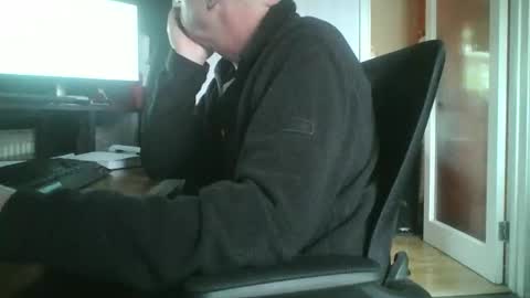 Snapshot of feet_fan69 chatting on 12-24-24, 12:11 John Buck online show from 12-24-24, 12:11