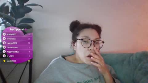 Soley online show from 01-14-25, 05:40