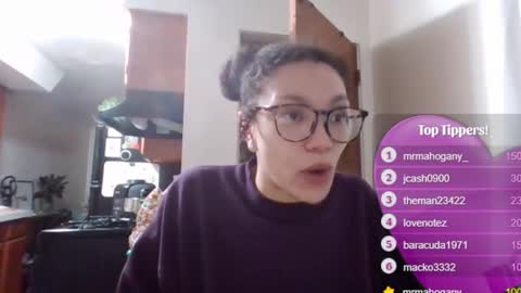 Soley online show from 01-15-25, 04:25