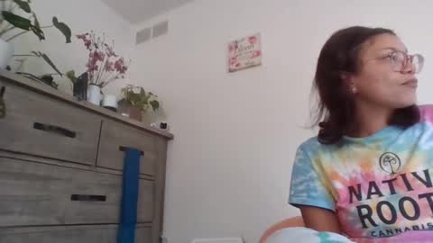 Soley online show from 10-06-25, 05:54