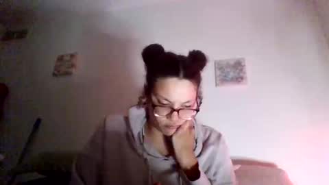 Soley online show from 11-18-25, 02:28