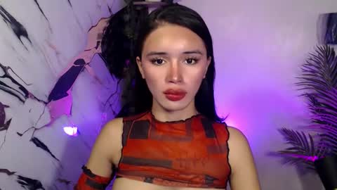 Snapshot of feisty_woman chatting on 09-10-25, 10:48 Prianka online show from 09-10-25, 10:48