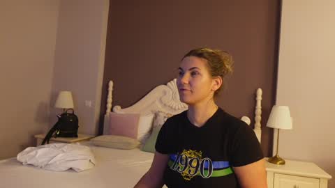 Snapshot of feliciakrige chatting on 02-05-25, 09:29 FeliciaKrige online show from 02-05-25, 09:29