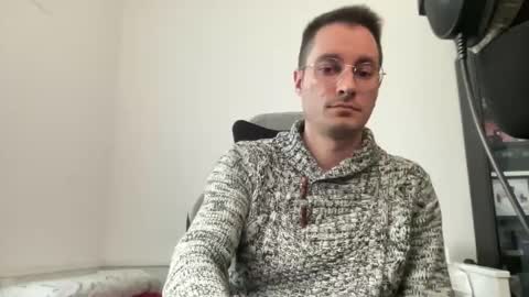 Snapshot of feline_shine chatting on 12-27-24, 11:50 feline_shine online show from 12-27-24, 11:50