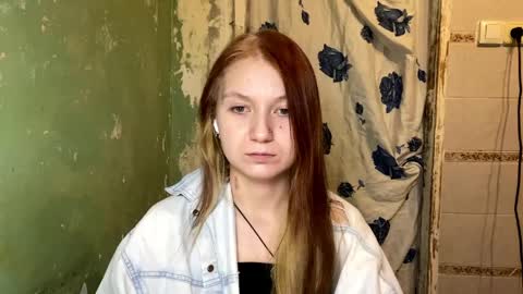 Lola online show from 04-26-26, 08:39