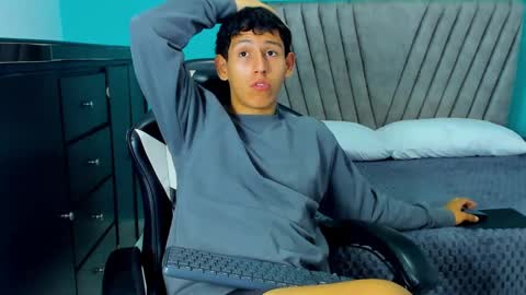 Snapshot of felipehot_gonzales chatting on 09-09-25, 12:59 felipehot_gonzales online show from 09-09-25, 12:59