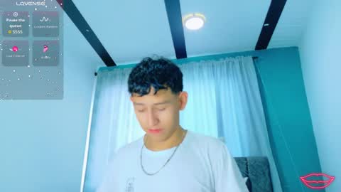 Snapshot of felipehotgonzalez chatting on 12-15-25, 12:53 felipehotgonzalez online show from 12-15-25, 12:53