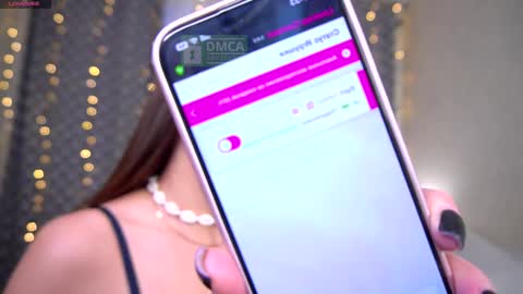 Snapshot of felissiany chatting on 02-26-26, 04:33 Hello im Nova online show from 02-26-26, 04:33