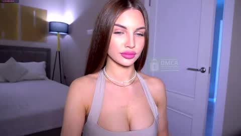 Snapshot of felissiany chatting on 05-13-26, 01:14 Hello im Nova online show from 05-13-26, 01:14