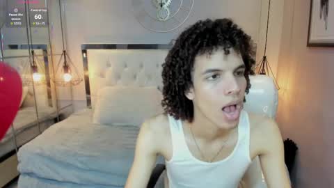 Snapshot of felix_haze chatting on 06-07-26, 06:11 FELIPE online show from 06-07-26, 06:11