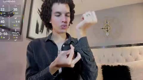 Snapshot of felix_haze chatting on 07-17-26, 06:02 FELIPE online show from 07-17-26, 06:02