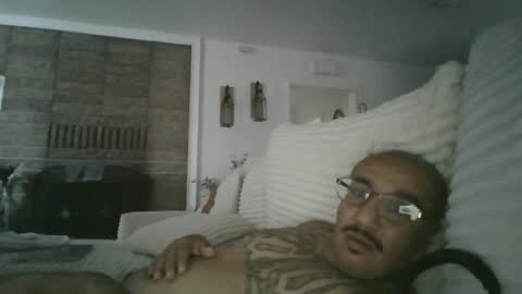 Snapshot of felixrlarios25 chatting on 07-17-26, 09:08 felixrlarios25 online show from 07-17-26, 09:08