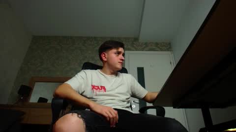 FelixStark online show from 10-31-25, 05:58