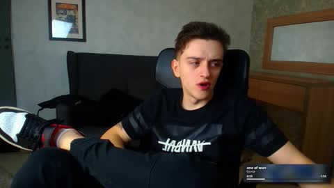 Snapshot of felixstark chatting on 12-19-25, 05:36 FelixStark online show from 12-19-25, 05:36