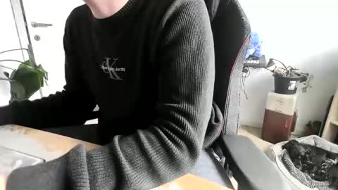 Snapshot of fem_alice_louis_dom chatting on 03-24-26, 09:47 fem_alice_louis_dom online show from 03-24-26, 09:47