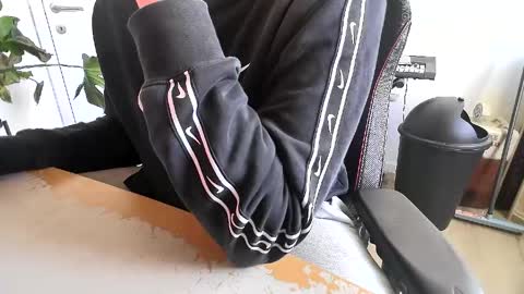 Snapshot of fem_alice_louis_dom chatting on 04-28-26, 09:14 fem_alice_louis_dom online show from 04-28-26, 09:14