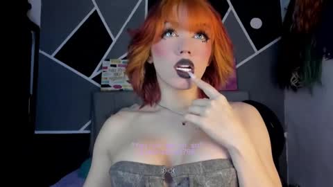 Snapshot of fem_boy6 chatting on 11-27-25, 09:11 fem_boy6 online show from 11-27-25, 09:11