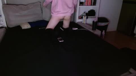 femboyflowers online show from 09-15-25, 04:01