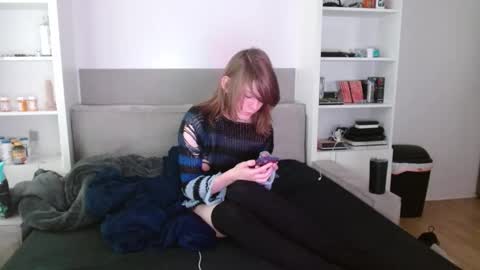 femboyflowers online show from 11-24-25, 09:36