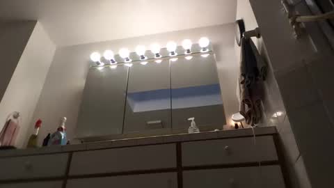 Snapshot of femdomisgood chatting on 01-12-26, 07:41 Femdomisgood online show from 01-12-26, 07:41