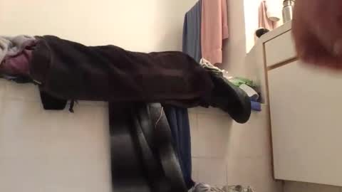 Snapshot of femdomisgood chatting on 03-12-26, 08:26 Femdomisgood online show from 03-12-26, 08:26