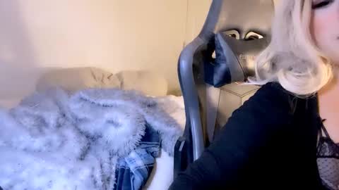 this is justice tricia a bigelow. she was fucking my husband tom girardi online show from 01-18-25, 07:49