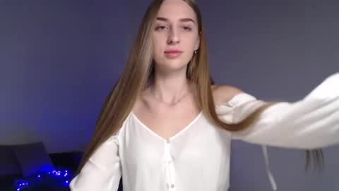 Femke online show from 12-25-24, 09:11