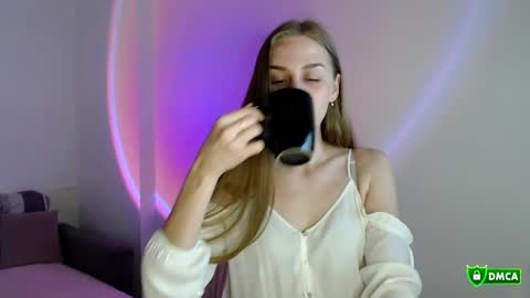 Femke online show from 10-25-25, 02:13