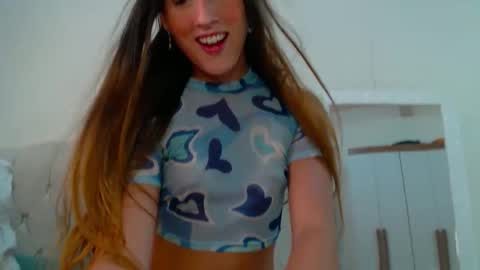 Snapshot of femmeangel chatting on 01-13-26, 12:43 Alice online show from 01-13-26, 12:43