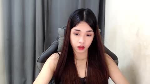 Snapshot of femylove chatting on 01-12-25, 06:27 YOUR BEAUTIFUL ASIANFHEMY online show from 01-12-25, 06:27