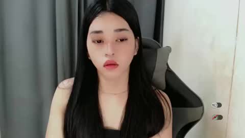 Snapshot of femylove chatting on 02-01-25, 09:54 YOUR BEAUTIFUL ASIANFHEMY online show from 02-01-25, 09:54