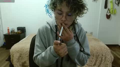 Snapshot of fenixmfx chatting on 02-18-25, 10:14 Fenix online show from 02-18-25, 10:14
