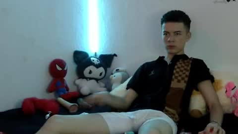 Snapshot of fenixx_777 chatting on 02-11-25, 08:20 Fenixx 777 online show from 02-11-25, 08:20