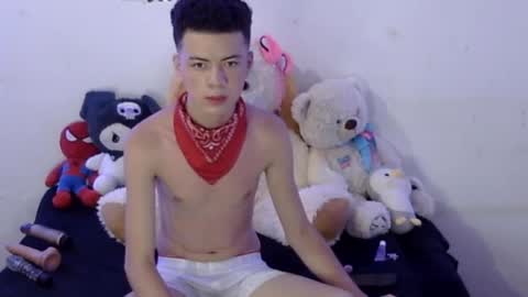 Snapshot of fenixx_777 chatting on 02-19-25, 10:34 Fenixx 777 online show from 02-19-25, 10:34