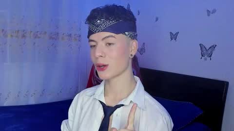 Snapshot of fenixx_777 chatting on 09-26-25, 05:33 Fenixx 777 online show from 09-26-25, 05:33