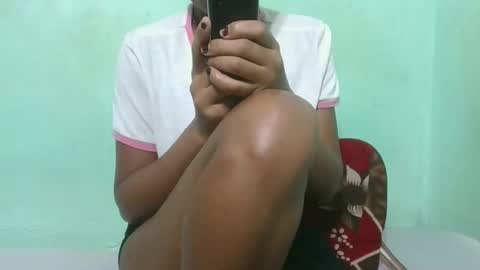 Snapshot of fenou122745 chatting on 12-22-25, 05:15 fenou122745 online show from 12-22-25, 05:15