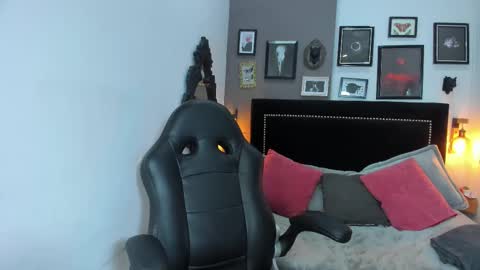 Snapshot of fer_angel_ chatting on 01-07-25, 02:41 Fernanda online show from 01-07-25, 02:41