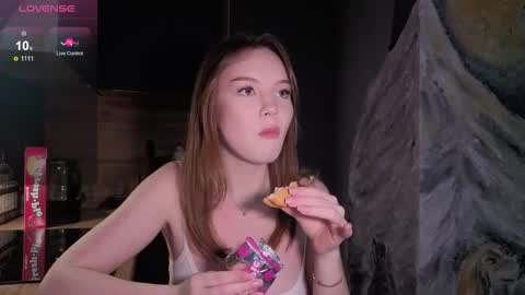 Snapshot of feral_berrys chatting on 11-22-25, 03:22 Nancy online show from 11-22-25, 03:22