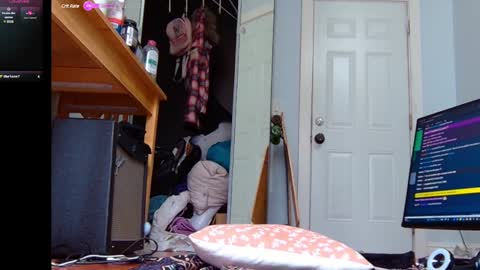 Snapshot of feralasf chatting on 02-14-25, 04:09 FE fee online show from 02-14-25, 04:09